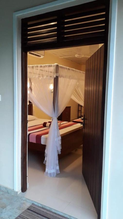 Blue Point Rest Hotel Tangalle Exterior photo